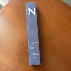 Brow Shape Altering Serum - Gray